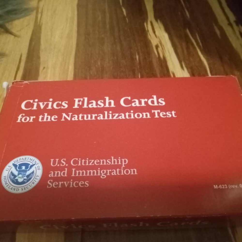 CIVIC FLASH CARDS. PERFECT FOR THE NATURALIZATION TEST)
